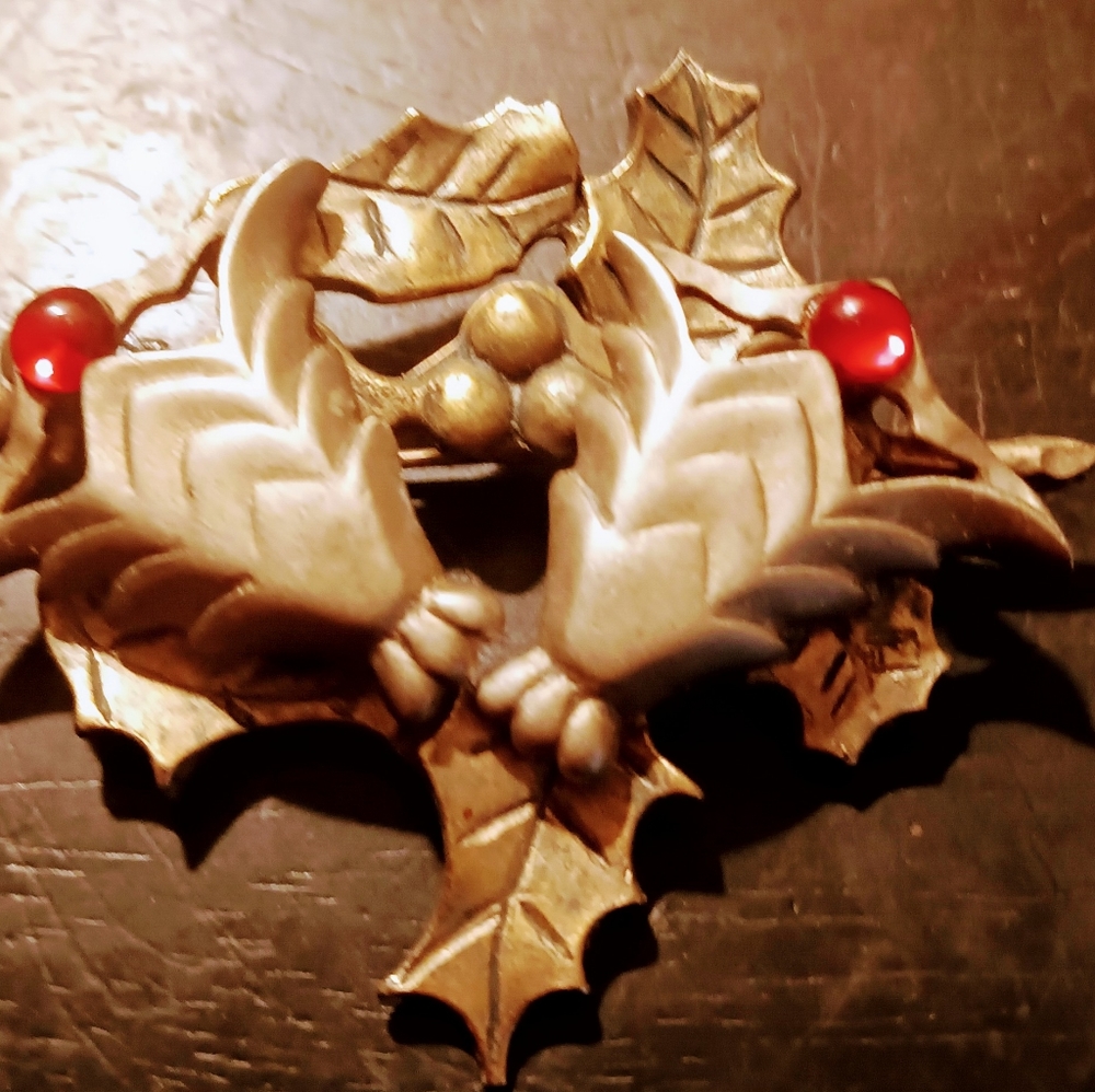 DanaCraft Red Holly with leaf Brooch.
